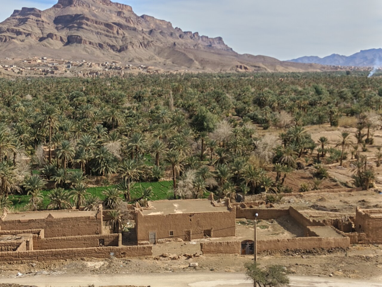 La palmeraie d'Agdz et le Jebel Kissane, province de Zagora