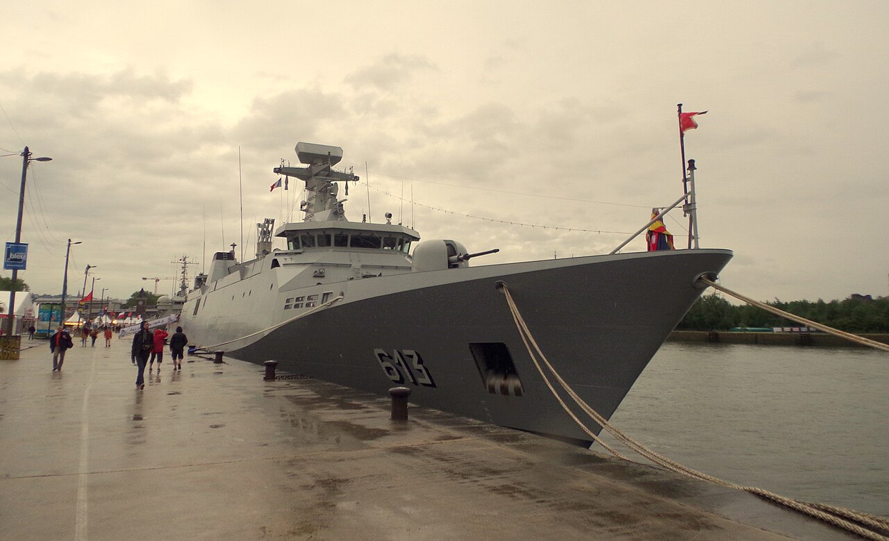 Frégate Tarik Ben Ziyad (613) de la Marine royale