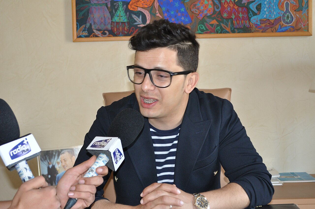 Le chanteur Hatim Ammor