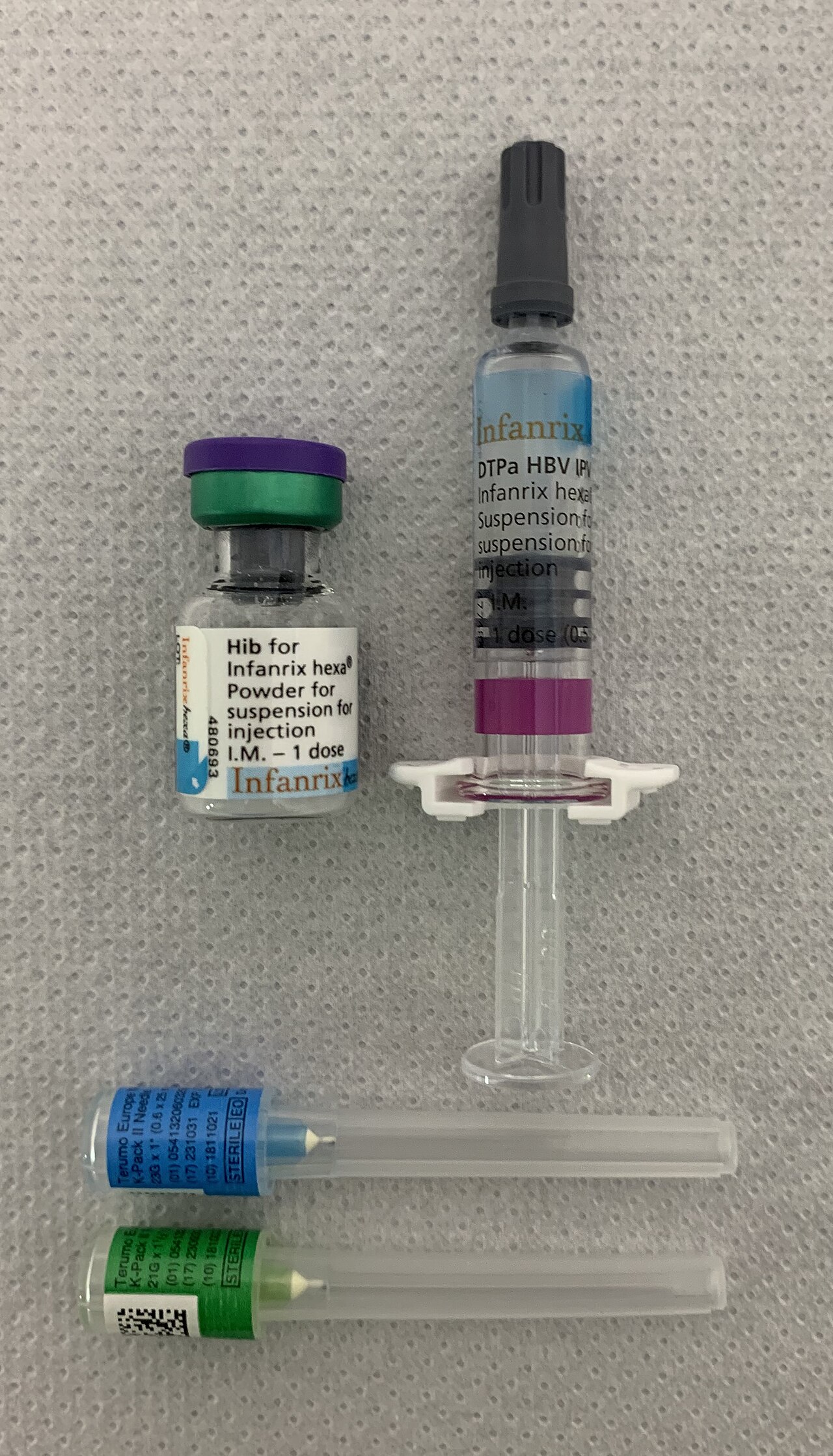 Vaccin hexavalent Infanrix hexa, qui protège notamment contre la diphtérie