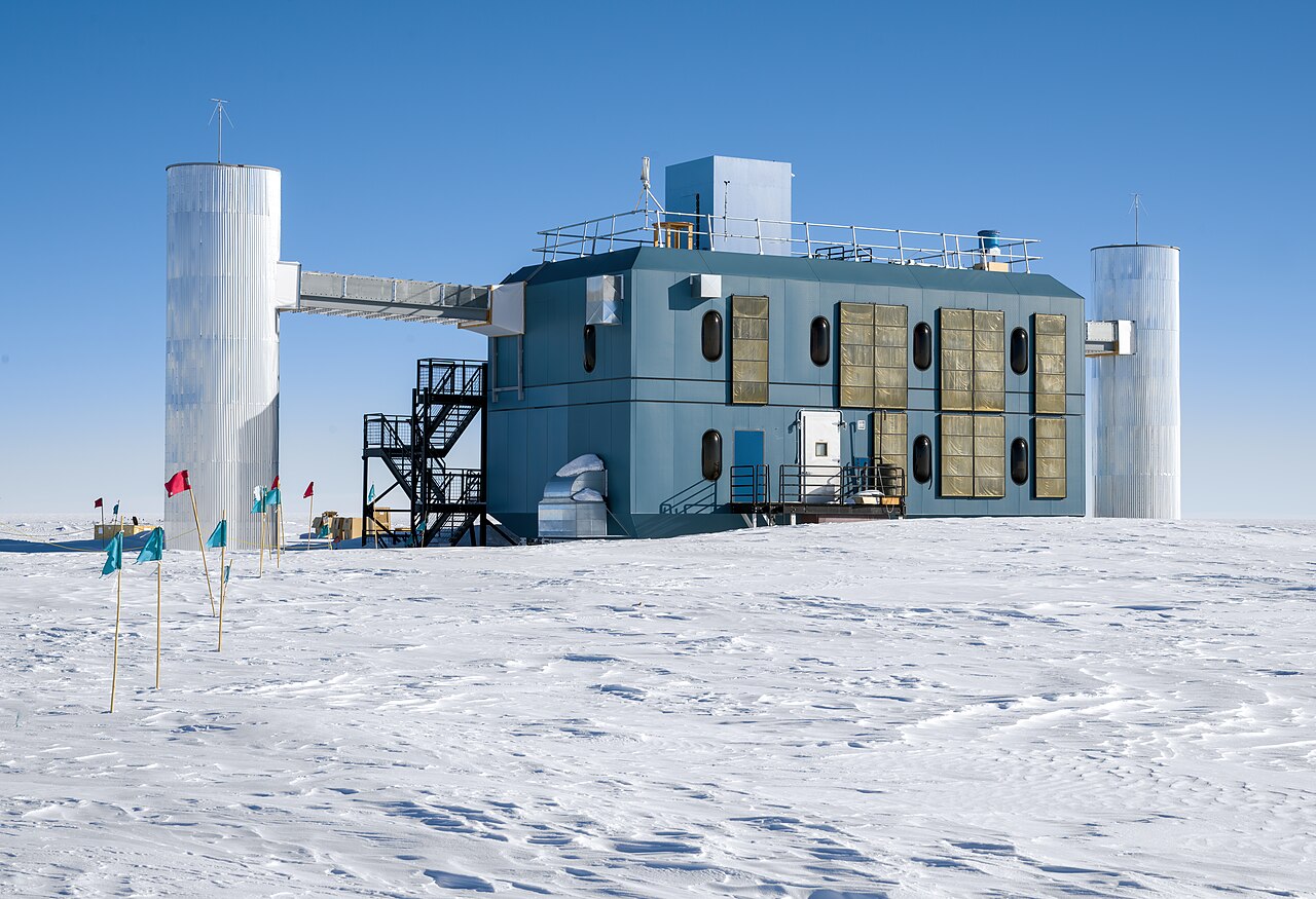 Observatoire IceCube à neutrinos, pôle Sud