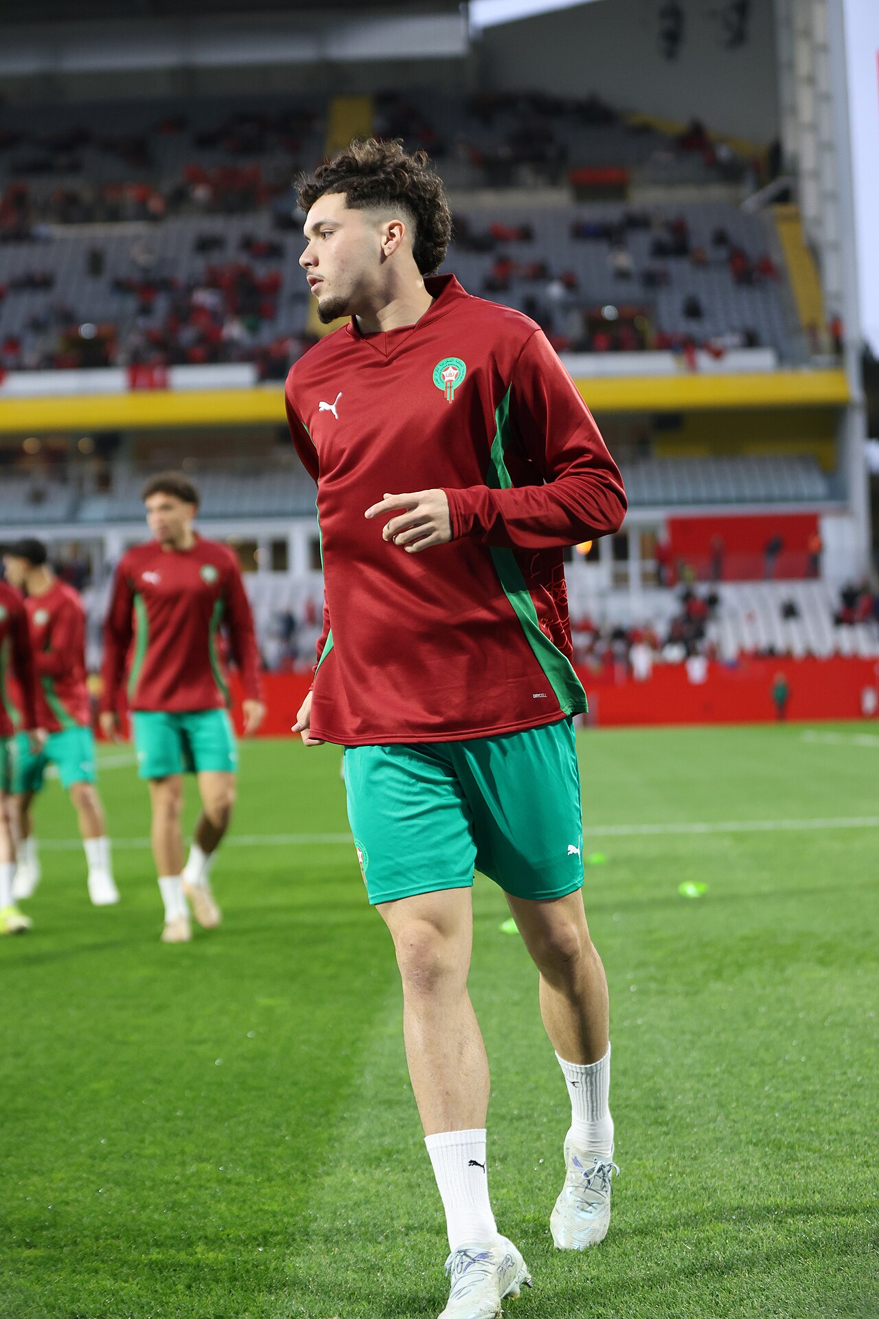Samir El Mourabet à l'échauffement avec le Maroc