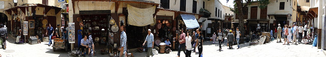 Une rue de la médina de Fès