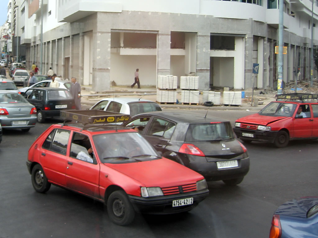 Circulation et petits taxis à Casablanca